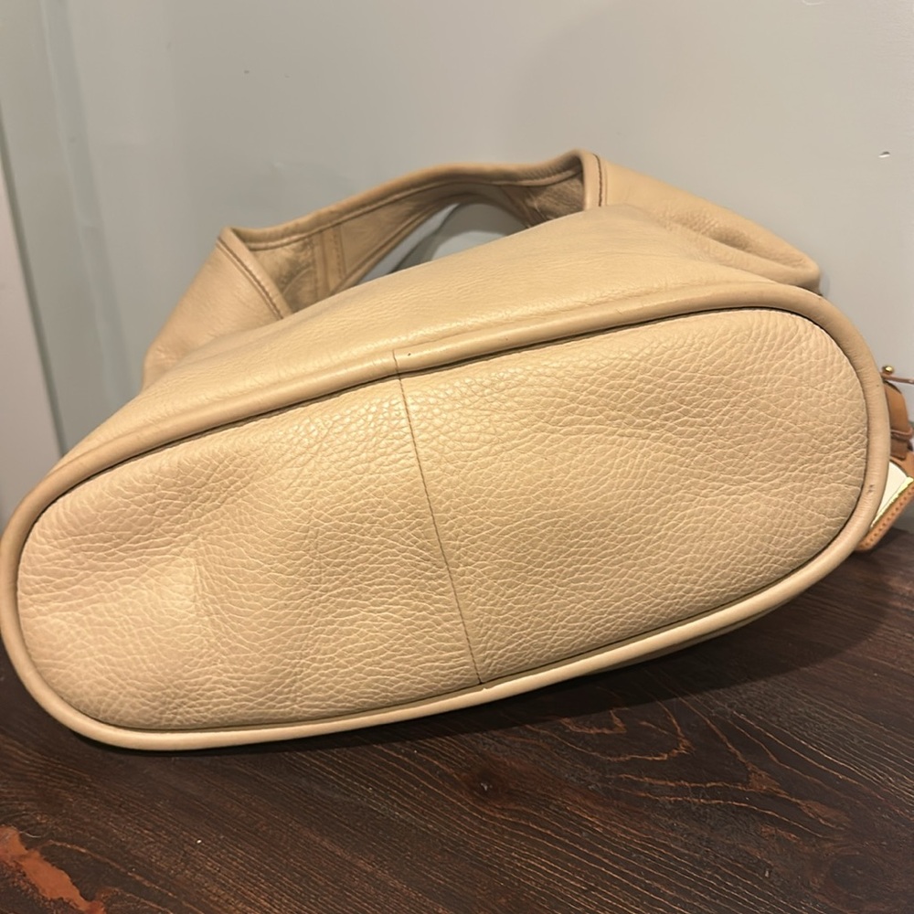 UGG Chic Cream Hobo Bag - Picture 7 of 9